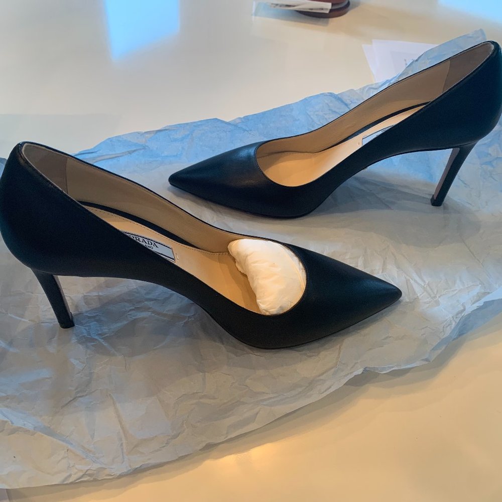 Size 6 Black Prada Pumps - NEW!
